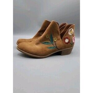Indigo Rd Women’s Brown Suede Embroidered Floral Ankle Booties Size 7.5
